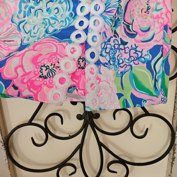 Lilly Pulitzer Women`s Floral Blue and Pink Print Skort size 4 - Picture 2 of 6